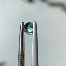 0.6ct Blue Green Sapphire, Trillion