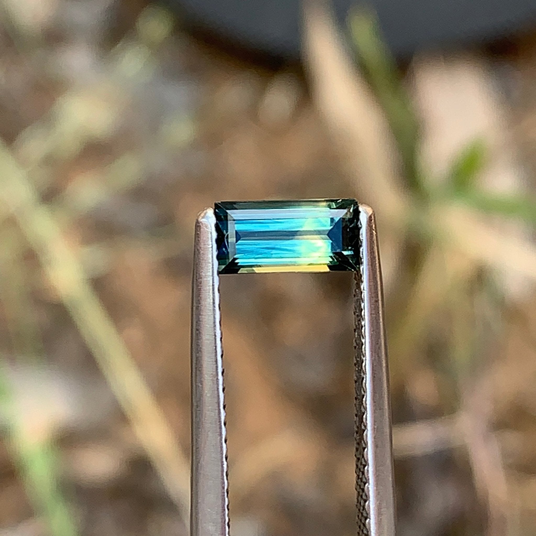 0.93ct Parti Sapphire Baguette