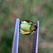 1.16ct Chartreuse Sapphire, Oval