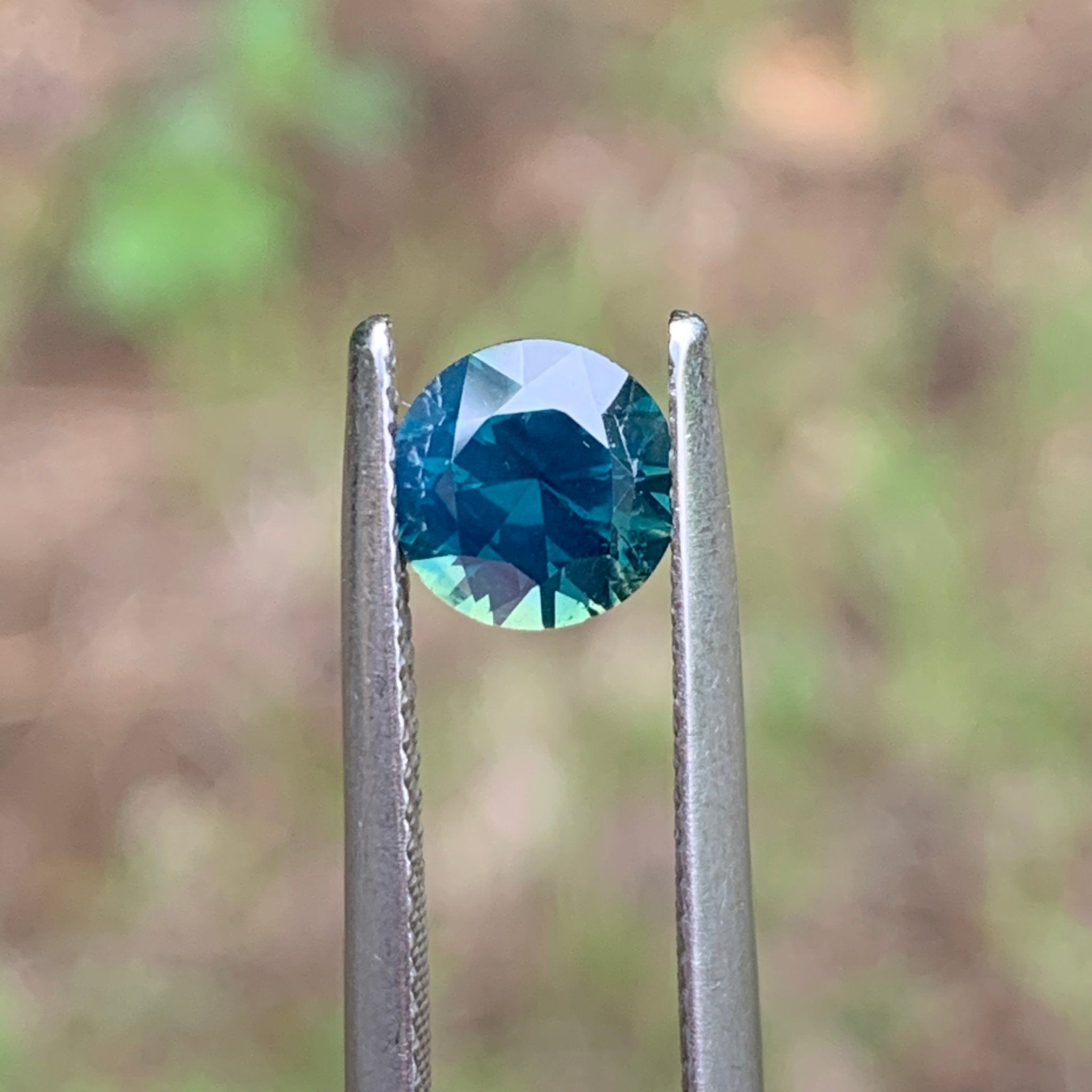 1.25ct Teal Sapphire, Round