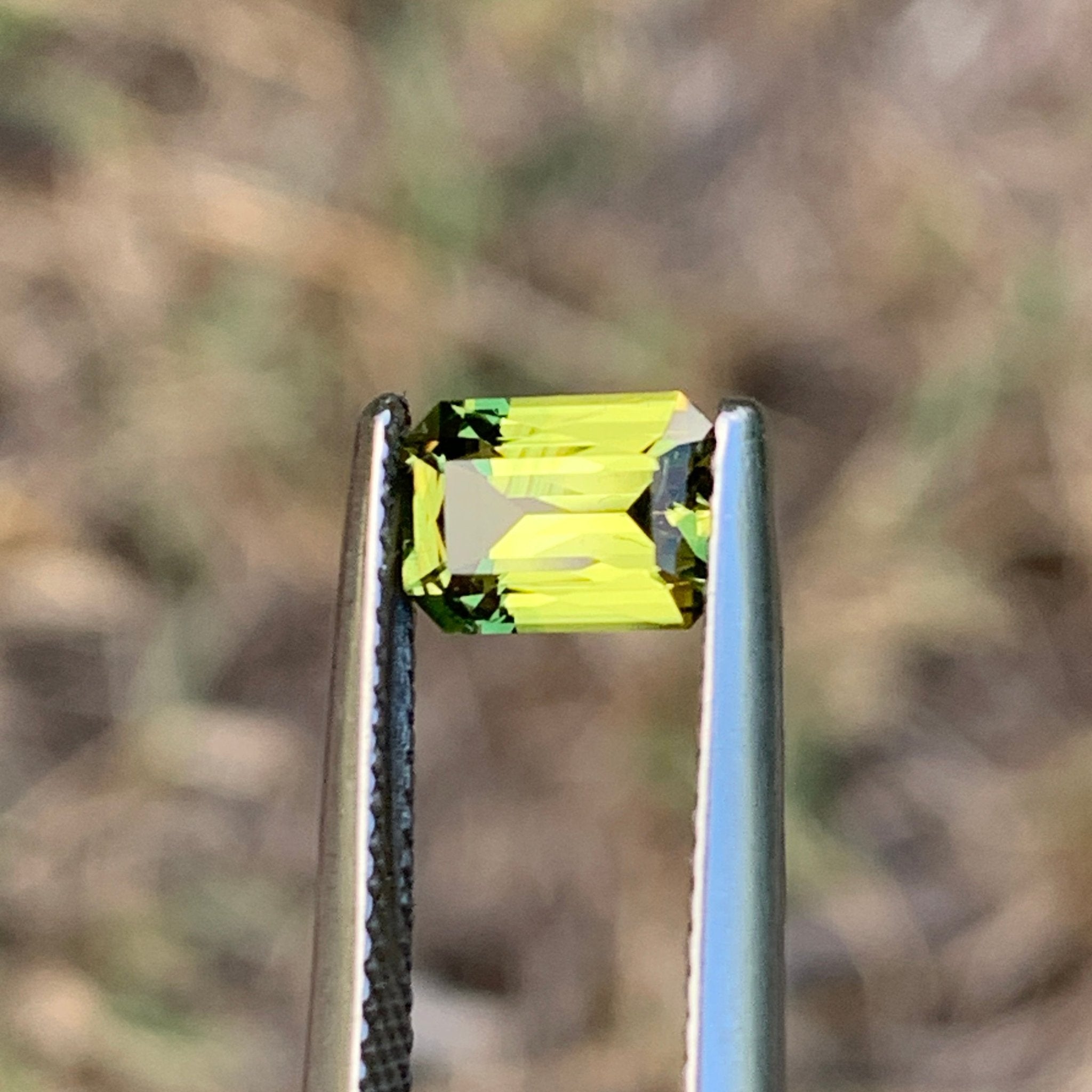 1.27ct Green Sapphire Rectangle