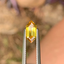 1.4ct Golden Yellow, Freeform