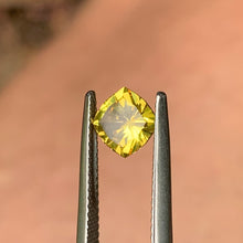 1.52ct Golden Yellow, Cushion