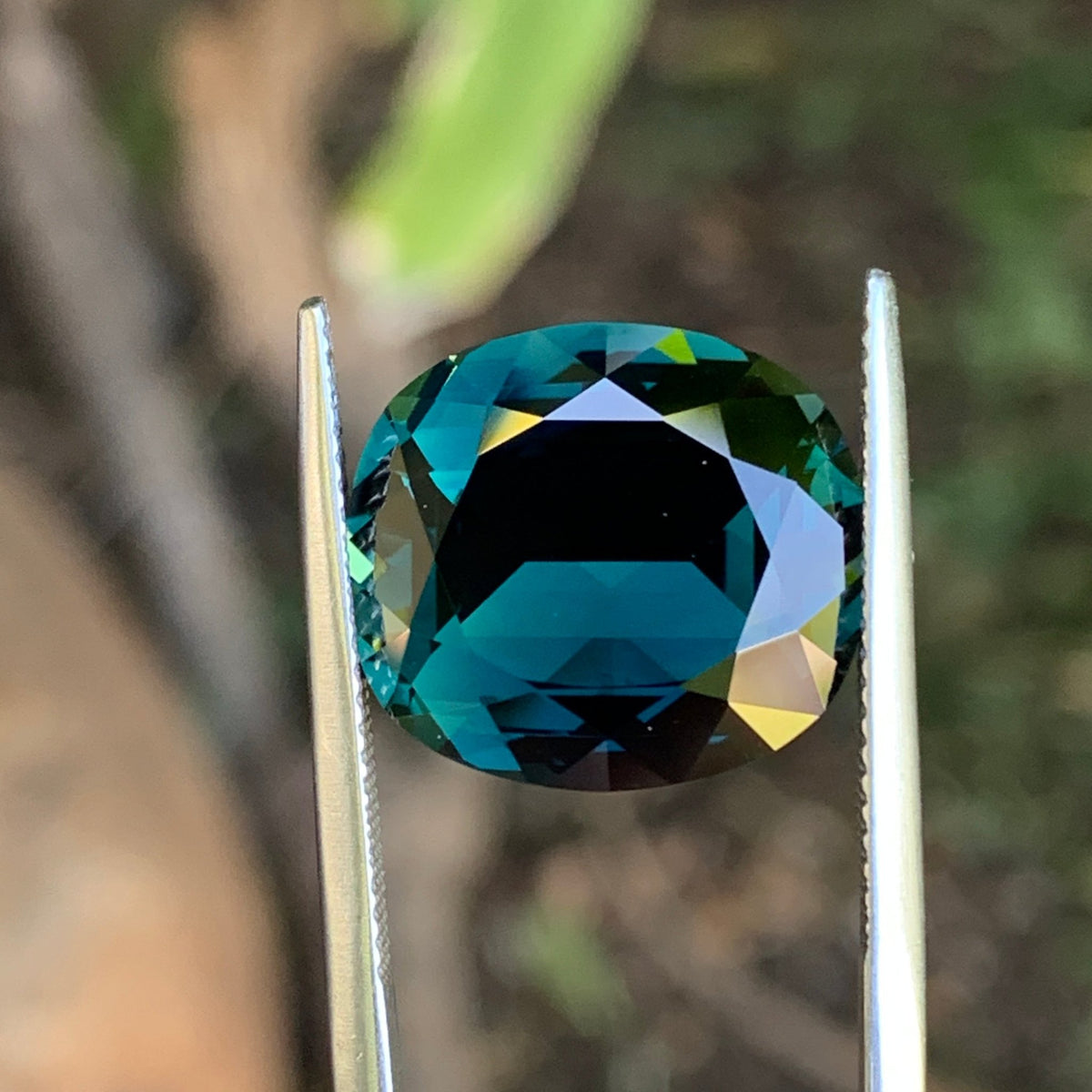 15.69ct Teal Australian Sapphire, Cushion