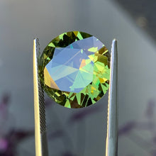 15.91ct Wattle Parti Sapphire, Round