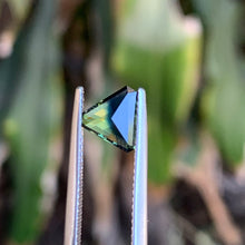 1.59ct Parti Sapphire, Blocky Trillion
