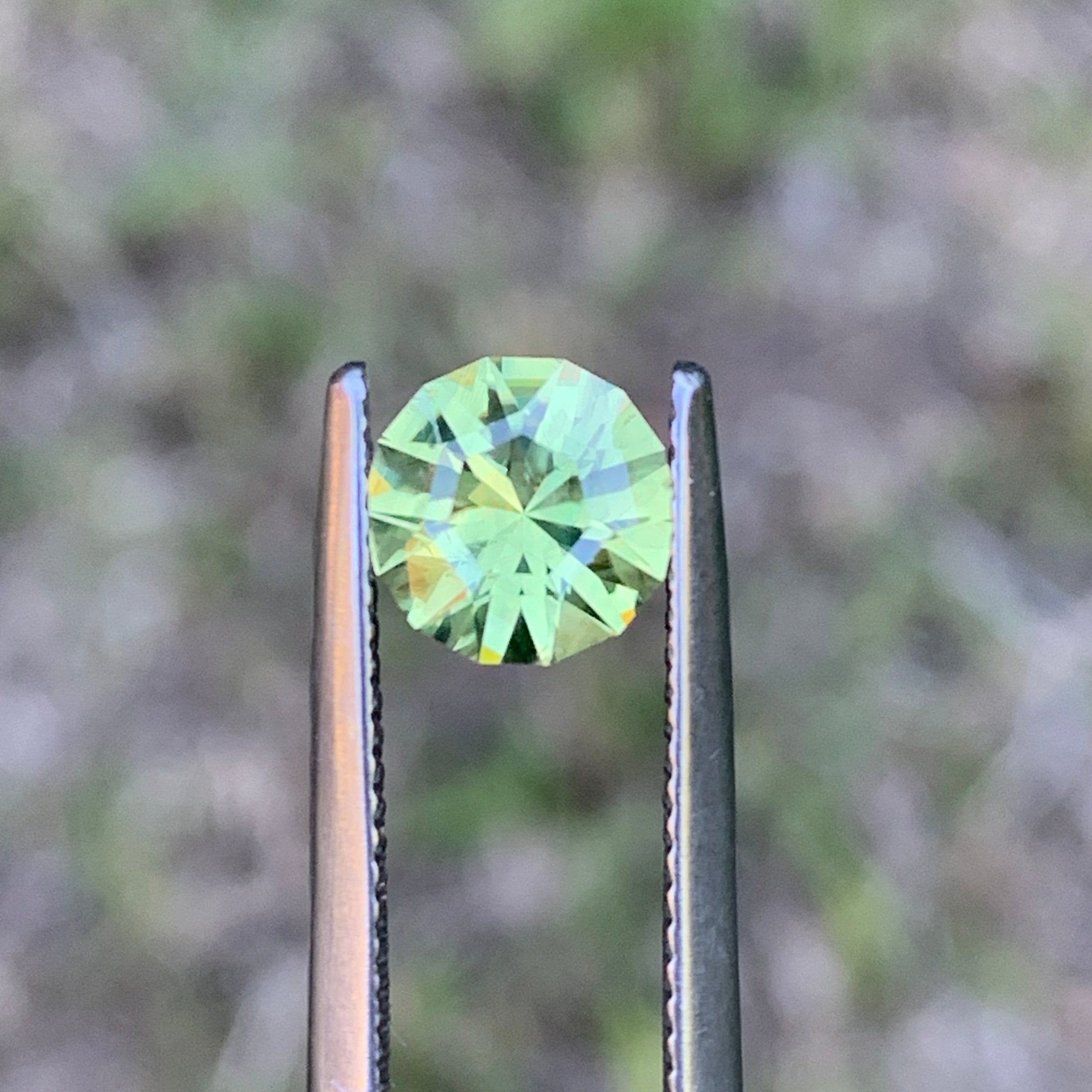 1.61ct Lemon Yellow Sapphire Round