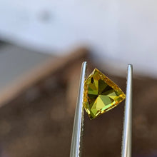 1.62ct Yellow Australian Sapphire, Freeform
