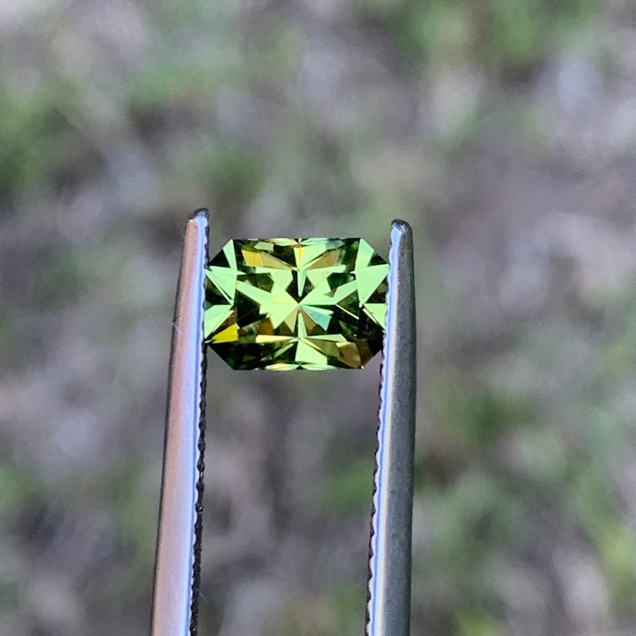 1.67ct Lemon Yellow Sapphire, Emerald