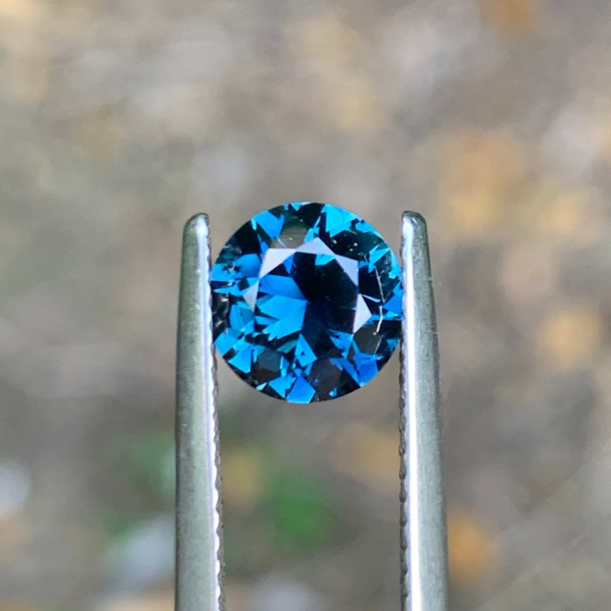 1.73ct Neon Blue Sapphire, Round