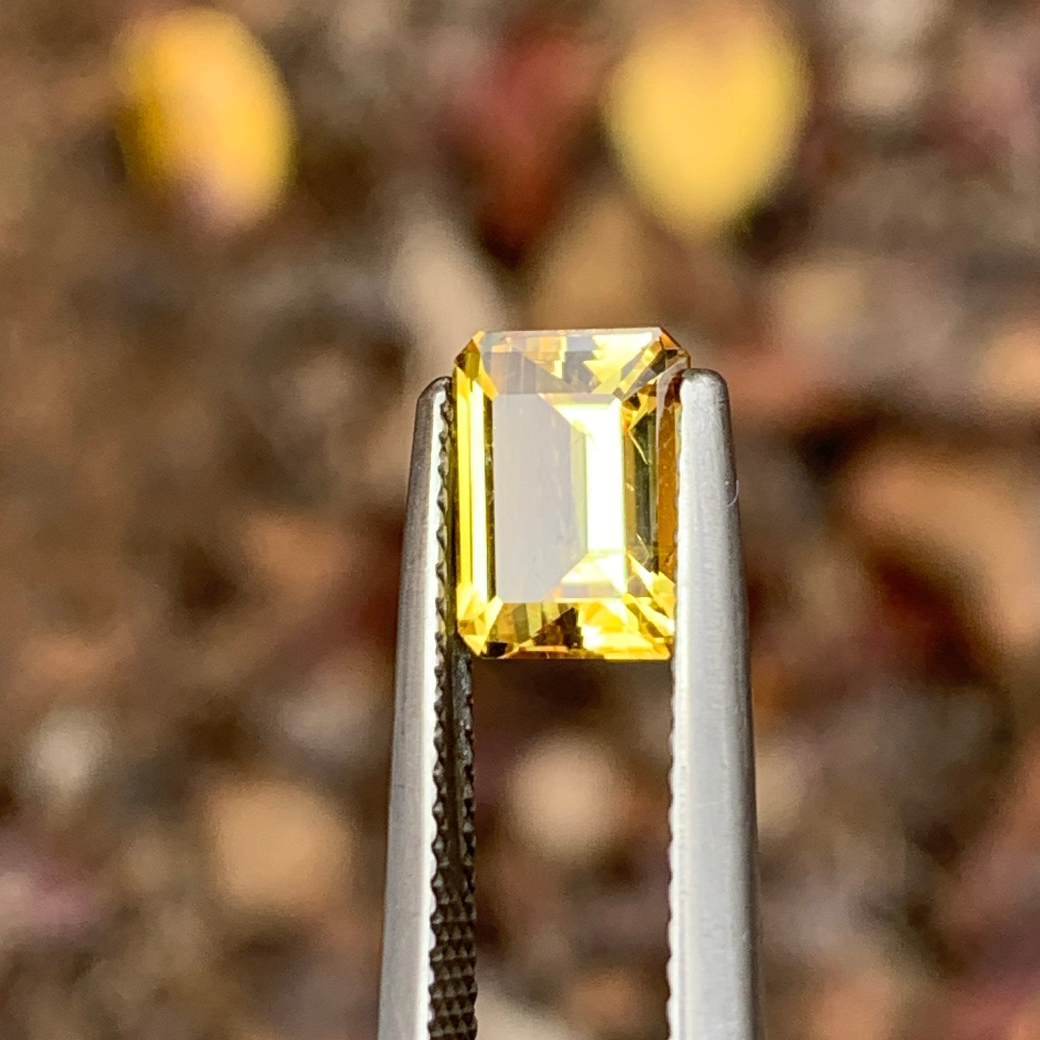 1.79ct Yellow Sapphire Rectangular