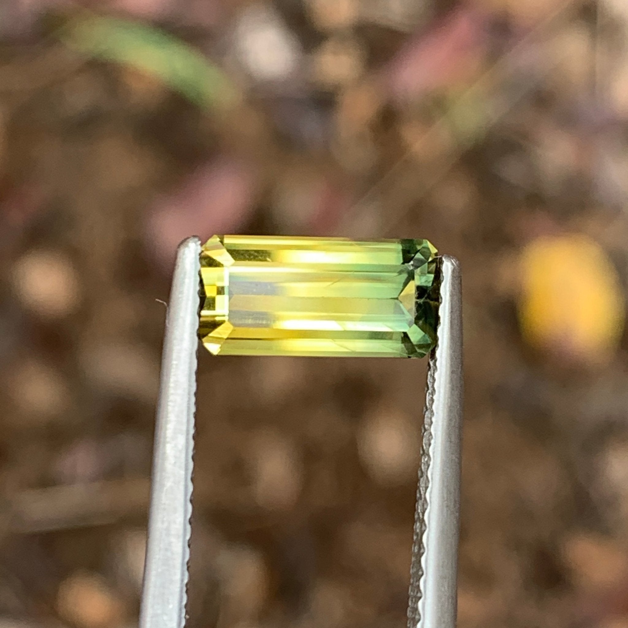 1.88ct Yellow Green Parti Sapphire Rectangular