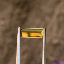 1.8ct Golden Yellow Sapphire, Baguette
