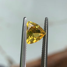 1.9ct Yellow Sapphire, Trillion