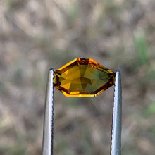 2.09ct Orange / Green Sapphire, Freeform