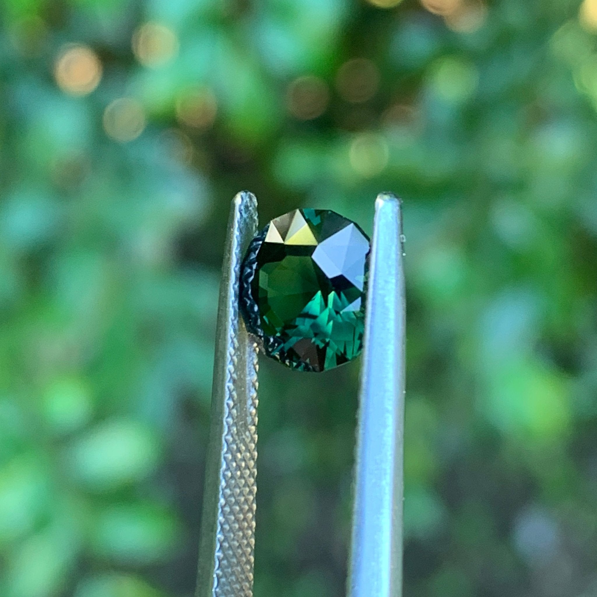 2.11ct Green Round Sapphire