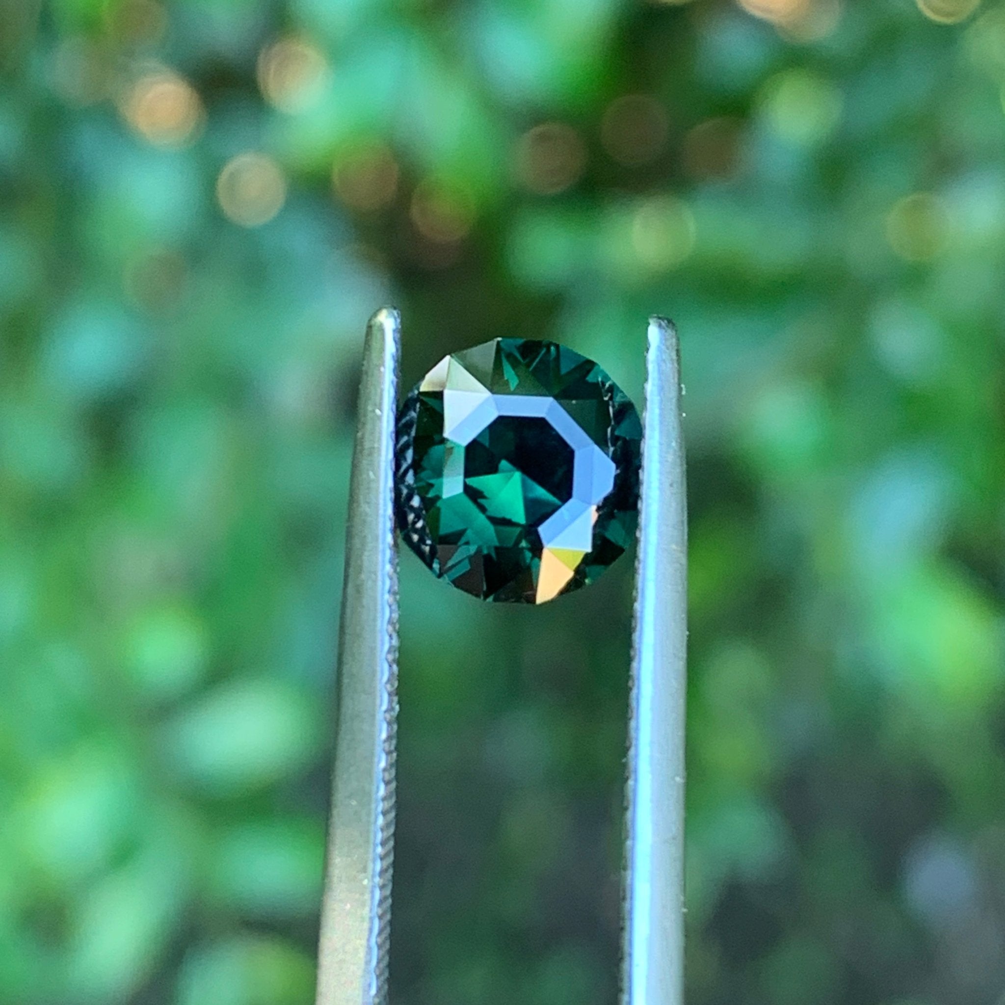 2.11ct Green Round Sapphire