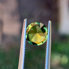 2.19ct Wattle Parti Sapphire, Round