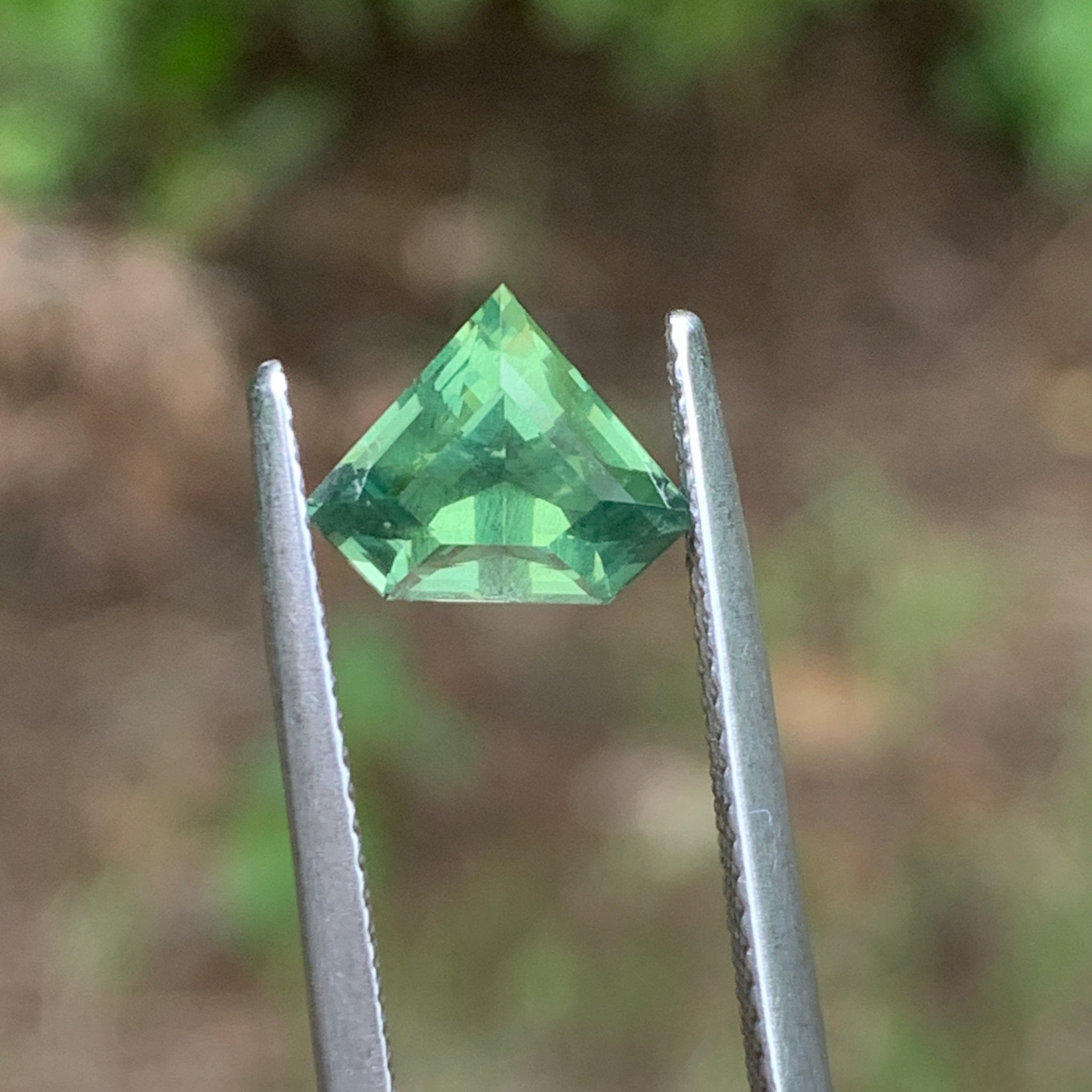 2.25ct Green Sapphire, Superman Cut