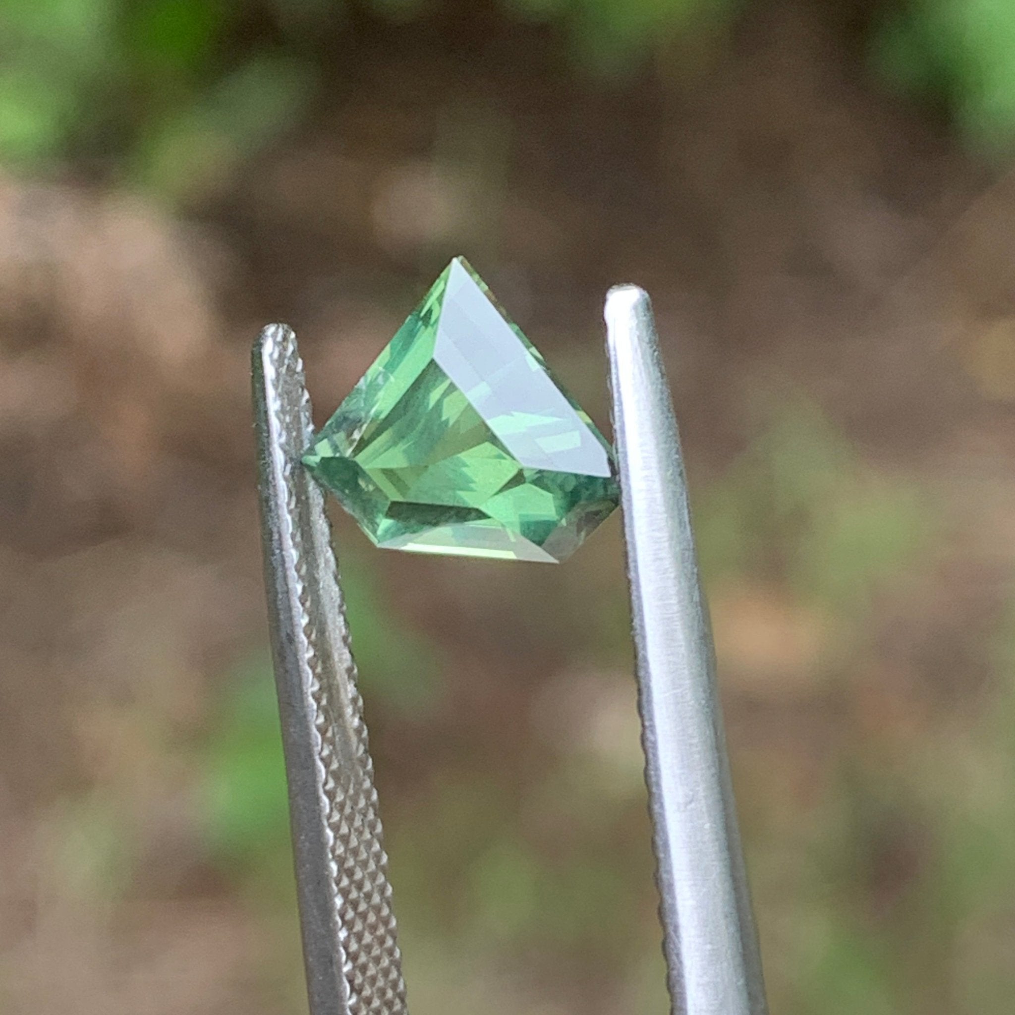 2.25ct Green Sapphire, Superman Cut