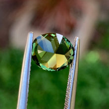 2.3ct Green Sapphire, Oval