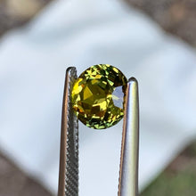 2.43ct Yellow Parti Sapphire, Round