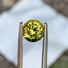 2.43ct Yellow Parti Sapphire, Round
