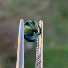 2.4ct Teal Parti Sapphire, Round