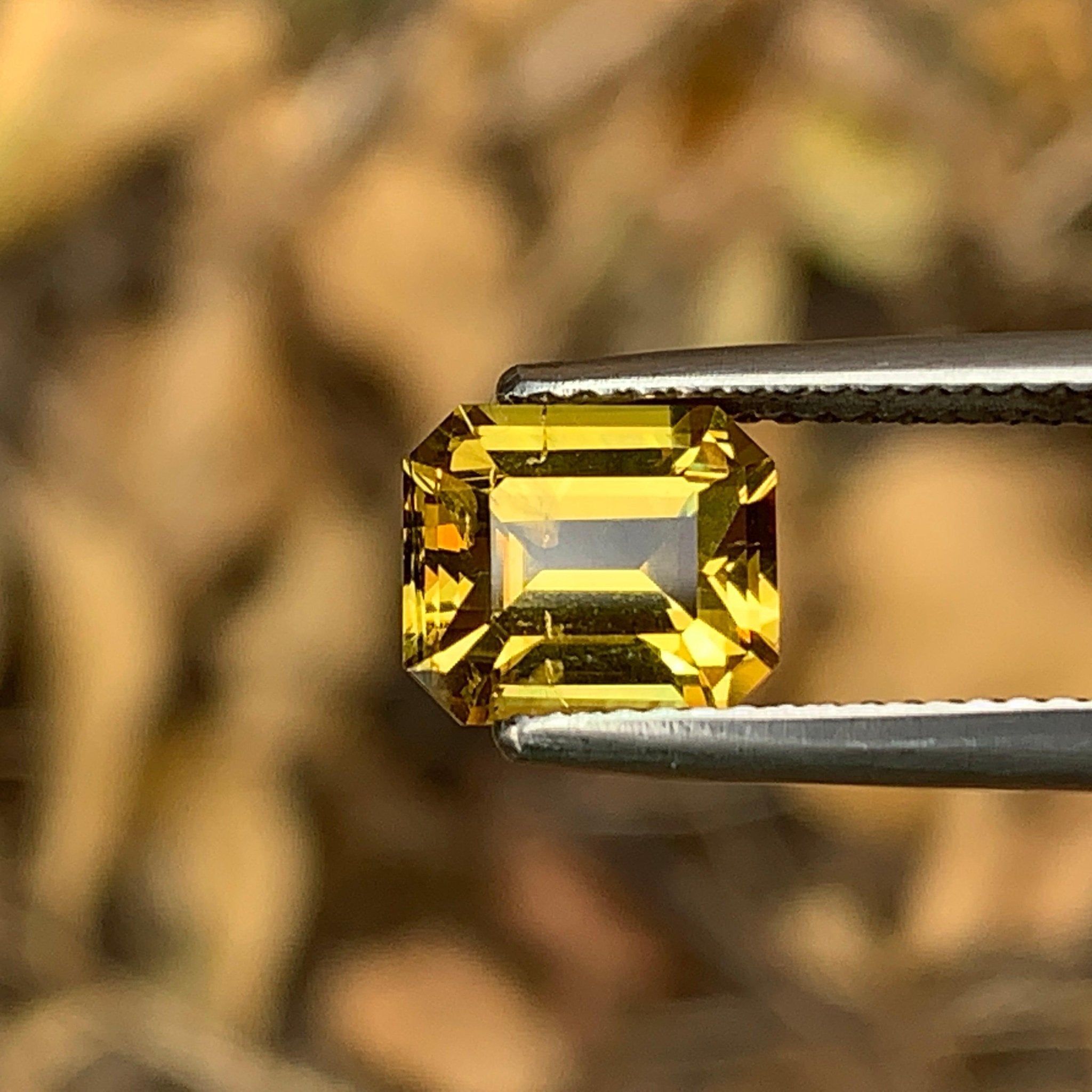 2.53ct Yellow Sapphire Rectangular