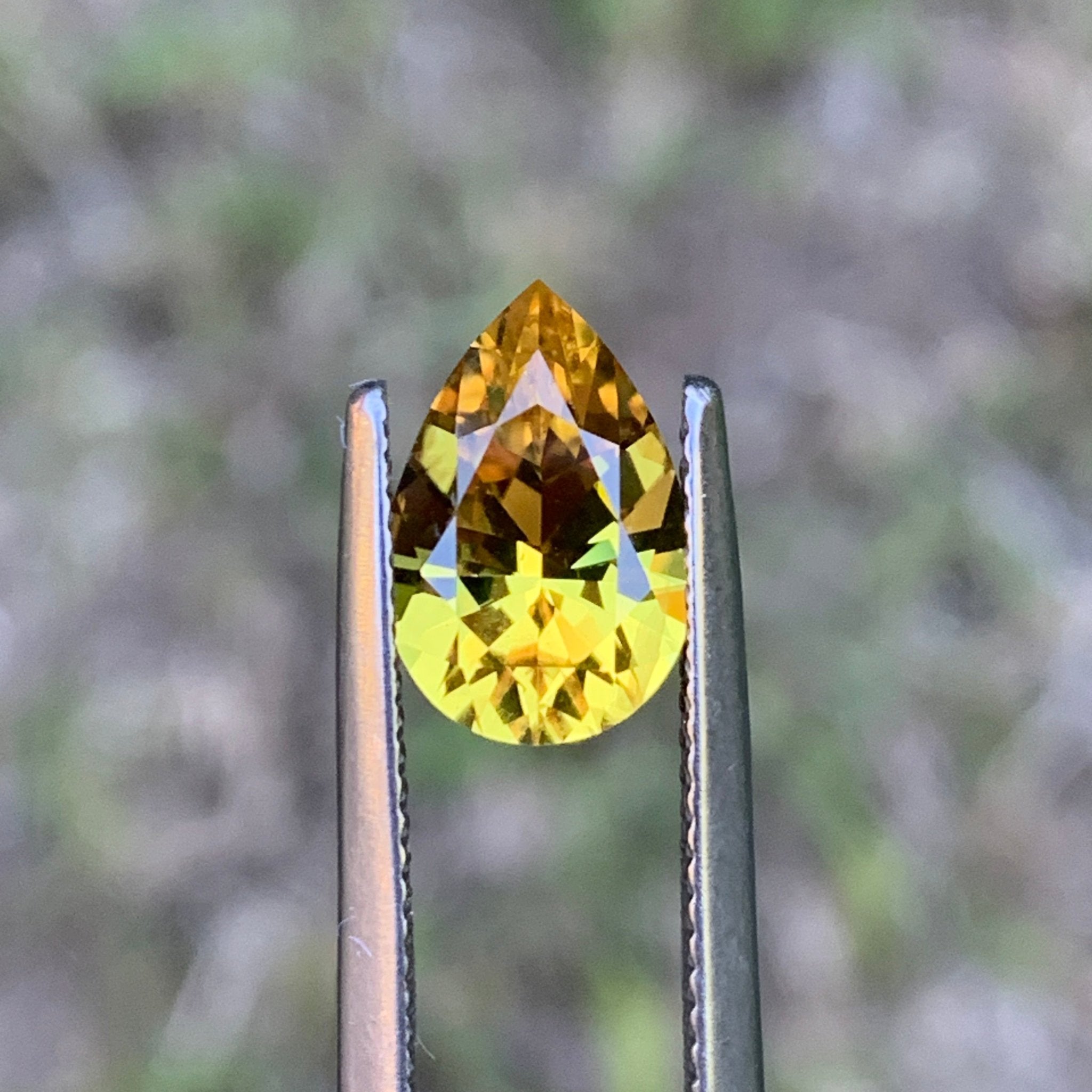 2.54ct Yellow Sapphire, Pear Teardrop