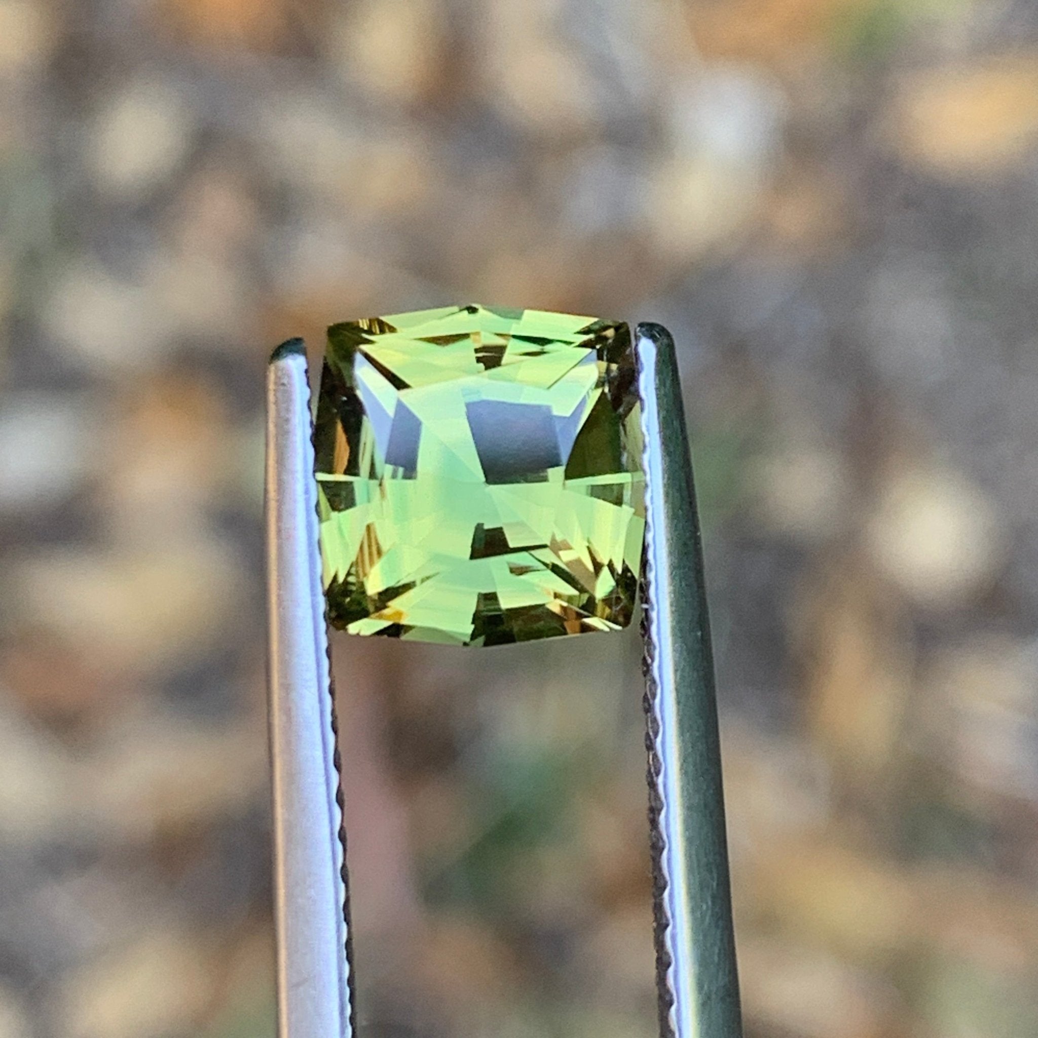 2.56ct Greenish Yellow Sapphire, Cushion