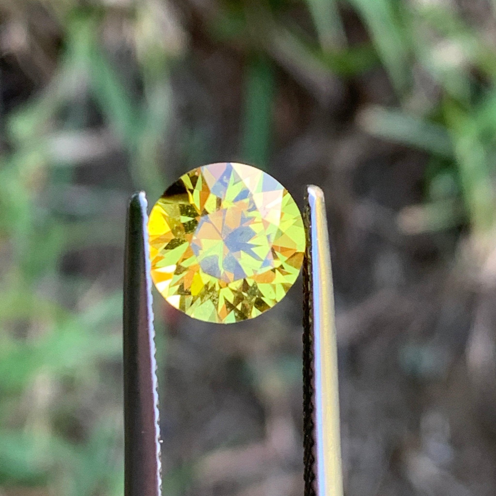 2.56ct Yellow Sapphire Round