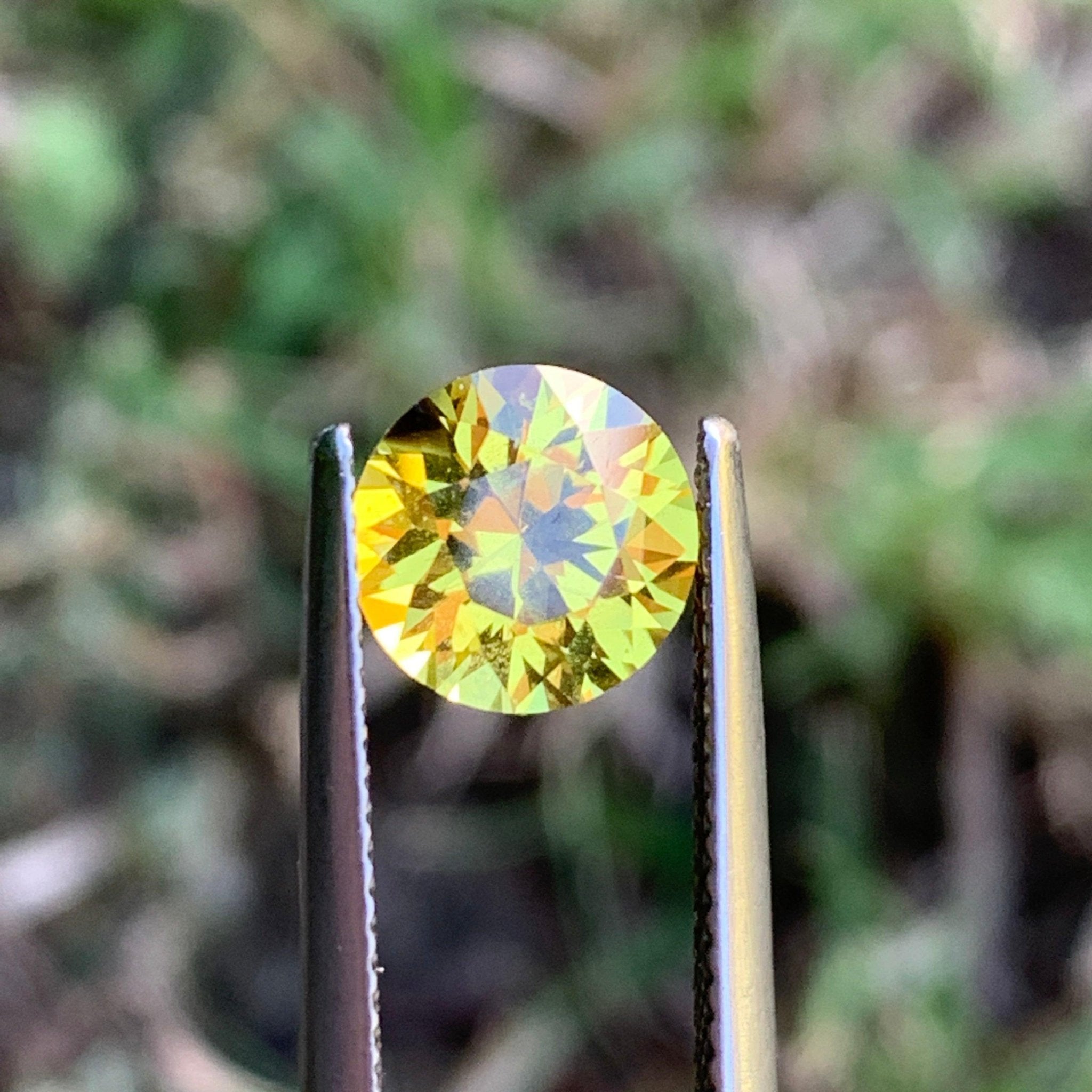 2.56ct Yellow Sapphire Round