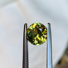 2.65ct Parti Sapphire, Round