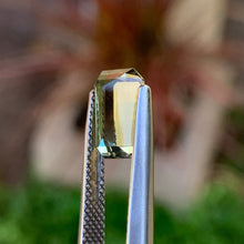 2.76ct Light Greenish Yellow Colour Change Sapphire, (Reddish under Incandescent light), Emerald