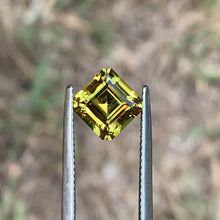 2.87ct Yellow Green Sapphire Octagon