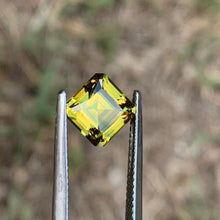 2.87ct Yellow Green Sapphire Octagon