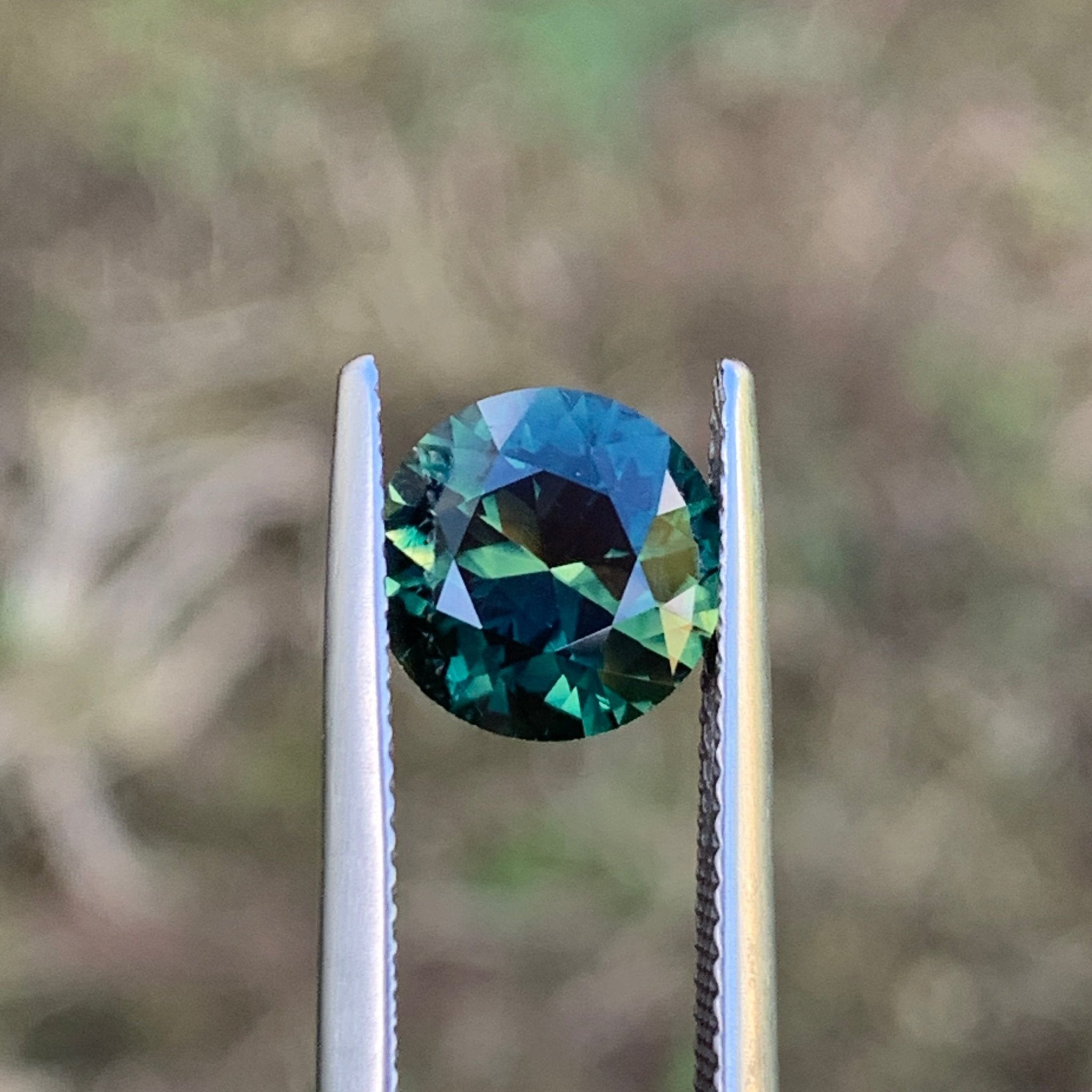 2.88ct Parti Sapphire, Round