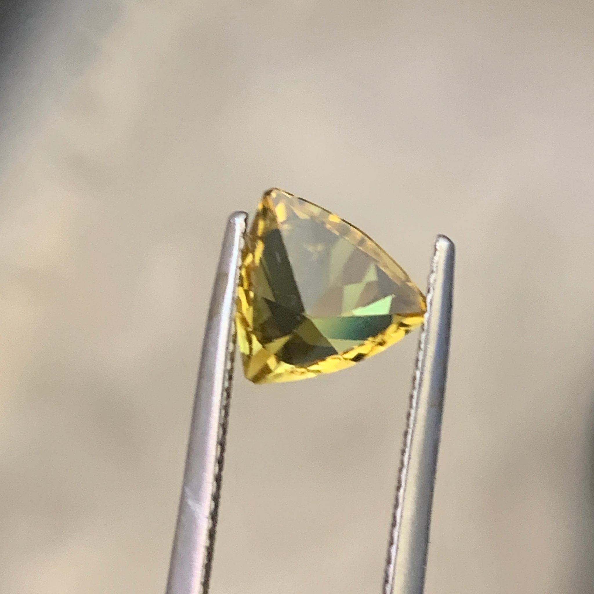 2.92ct Yellow Sapphire Trillion