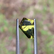 3.0ct Chartreuse Sapphire, Coffin