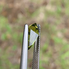 3.0ct Chartreuse Sapphire, Coffin
