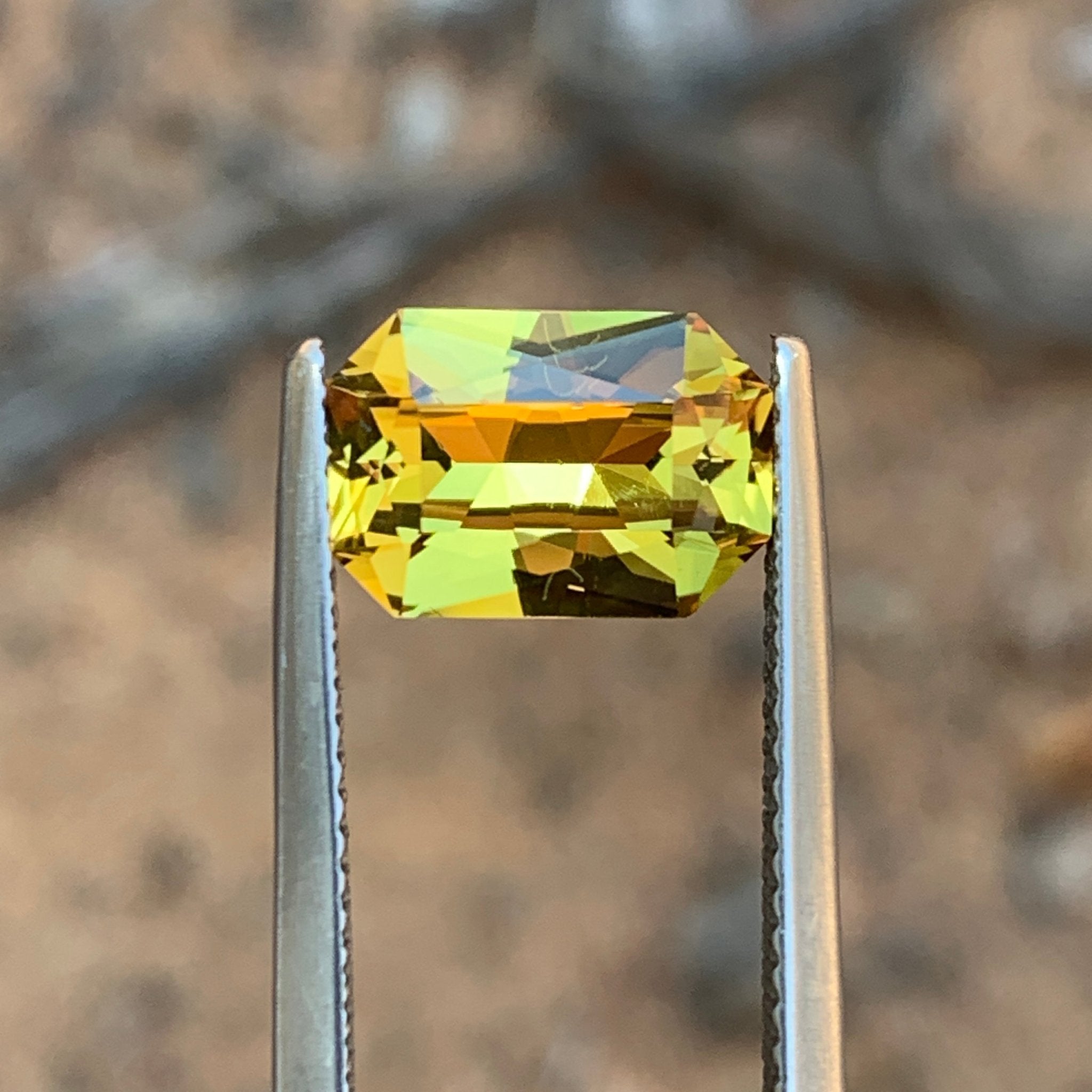 3.67ct Yellow Sapphire Rectangular