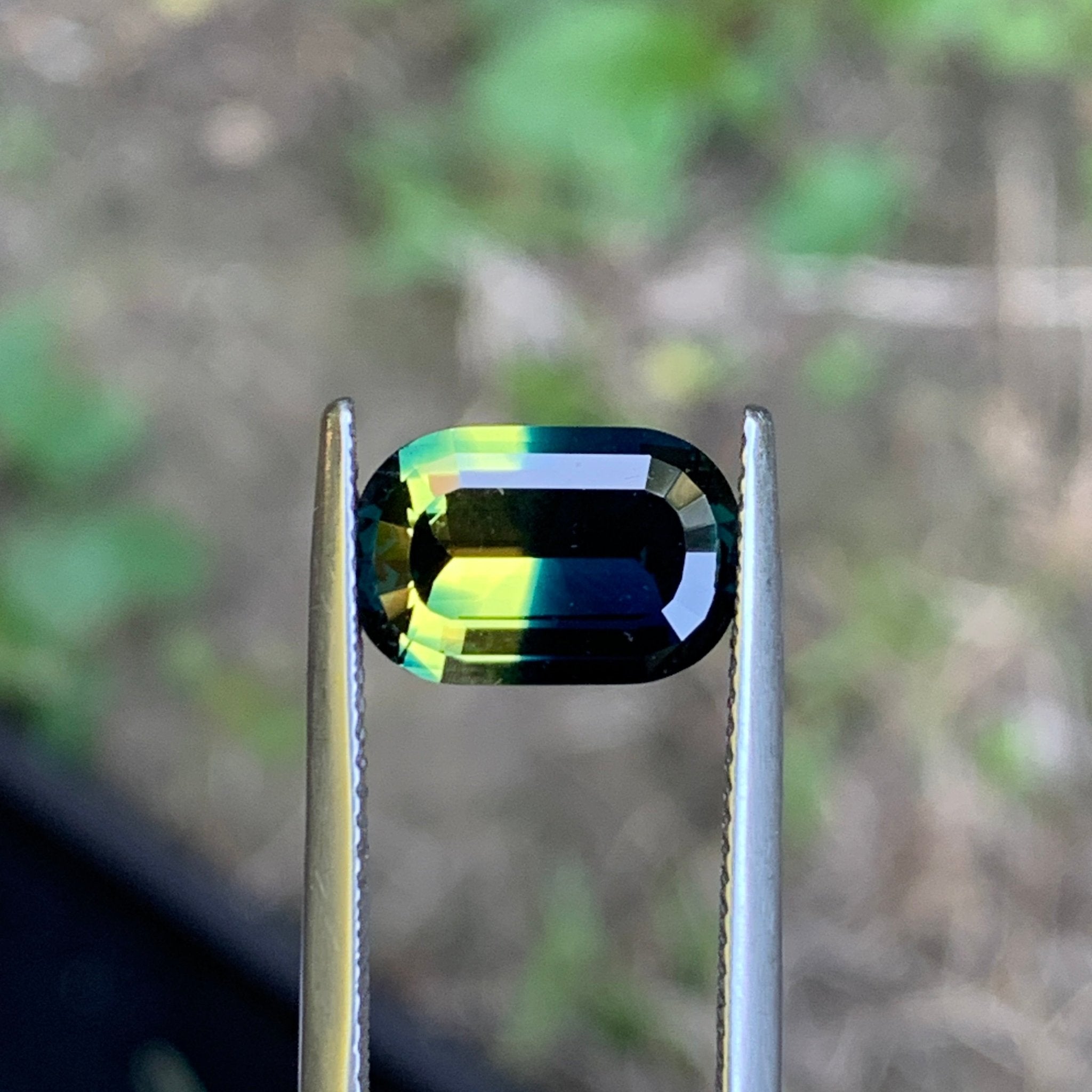 3.69ct Parti Sapphire, Yellow Blue, Cushion