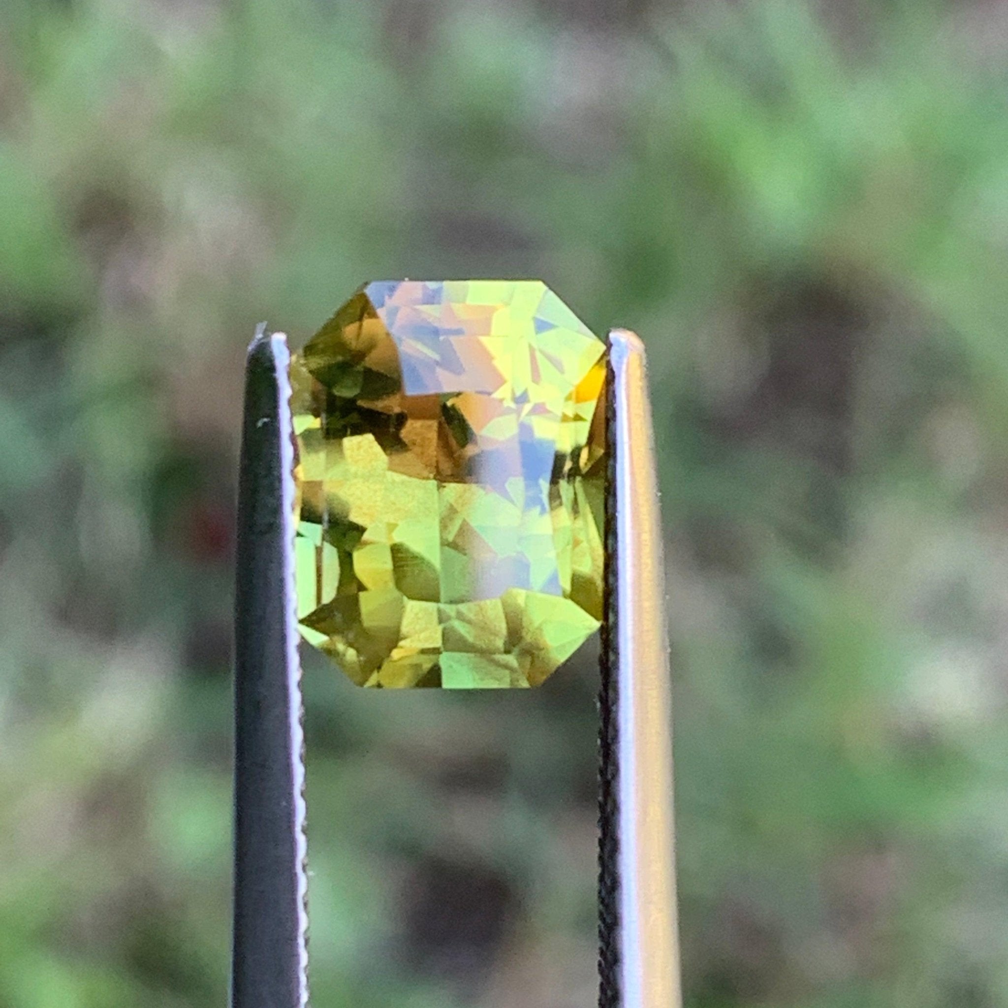 3.98ct Yellow Sapphire Rectangular