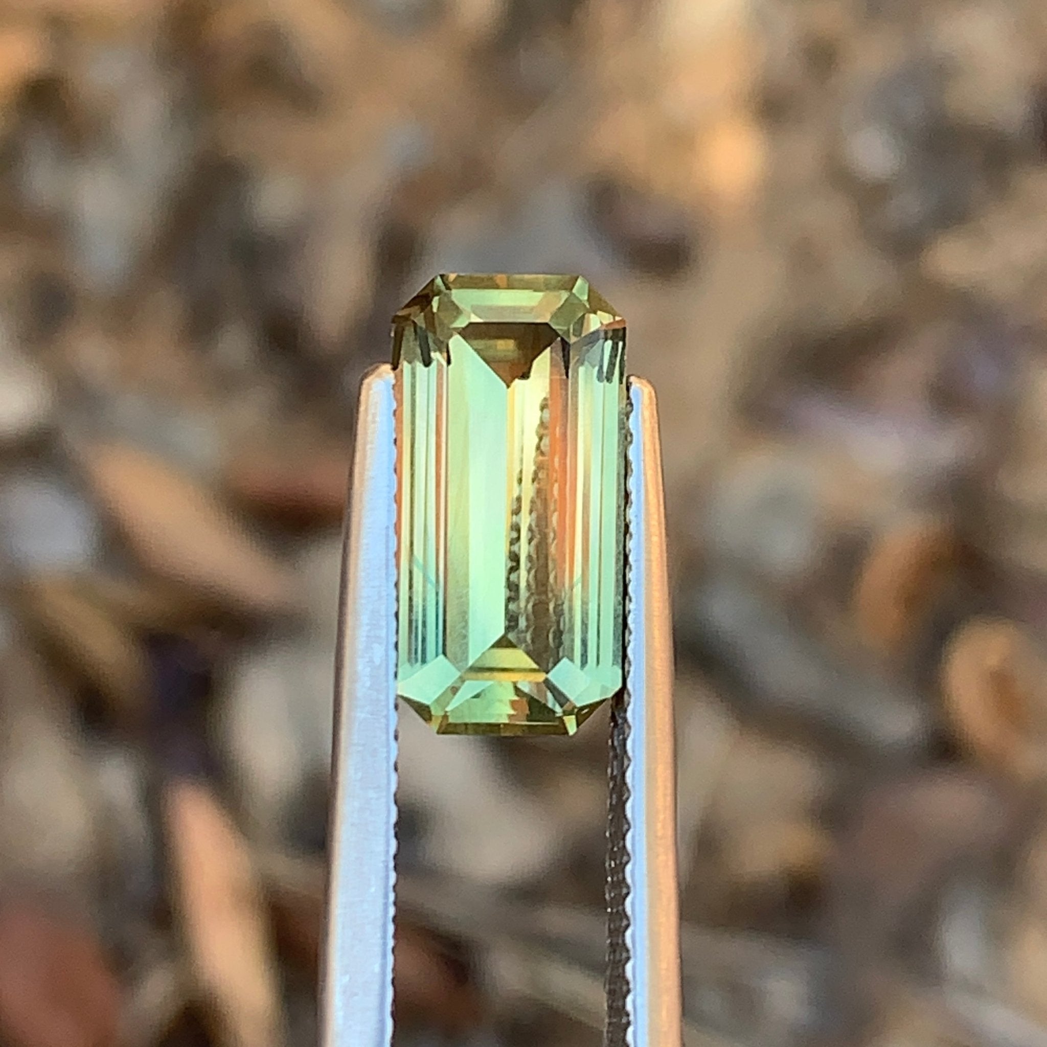 4.0ct Yellowish Green Sapphire Rectangular