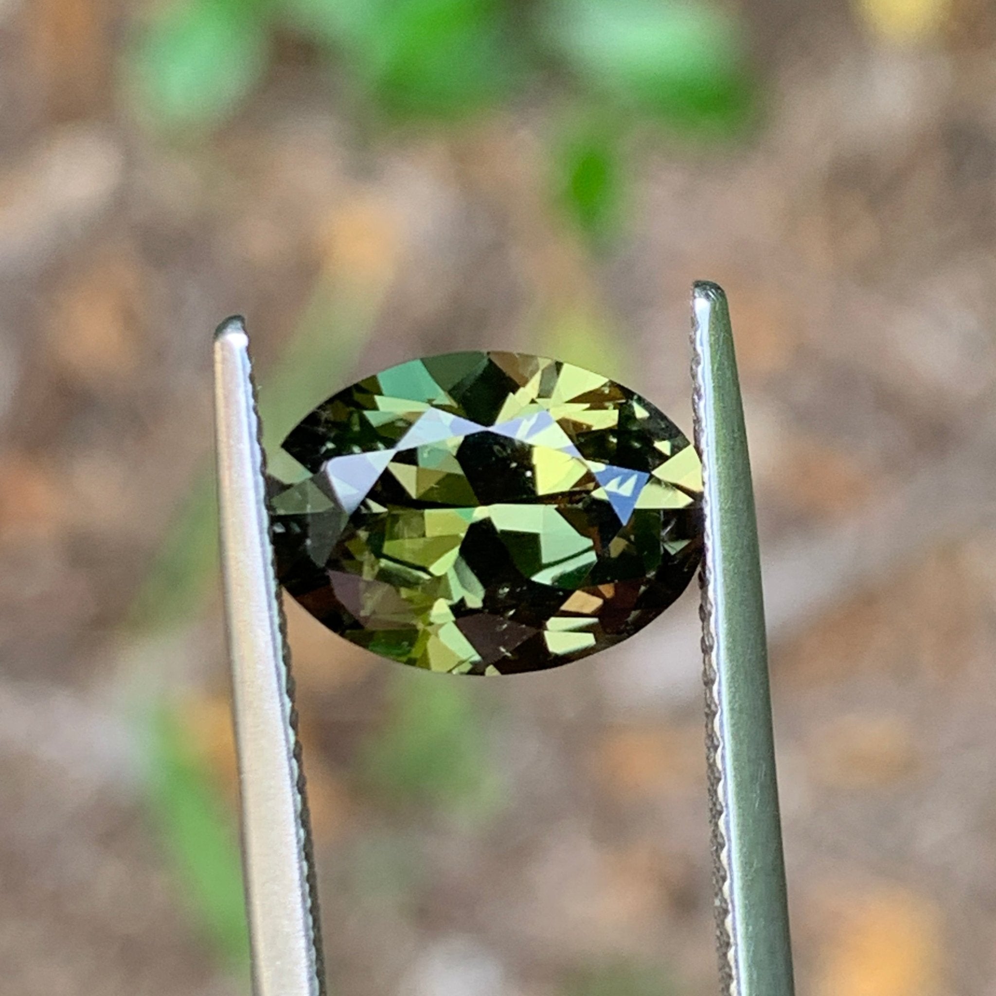 4.1ct Chartreuse Green Sapphire, Oval