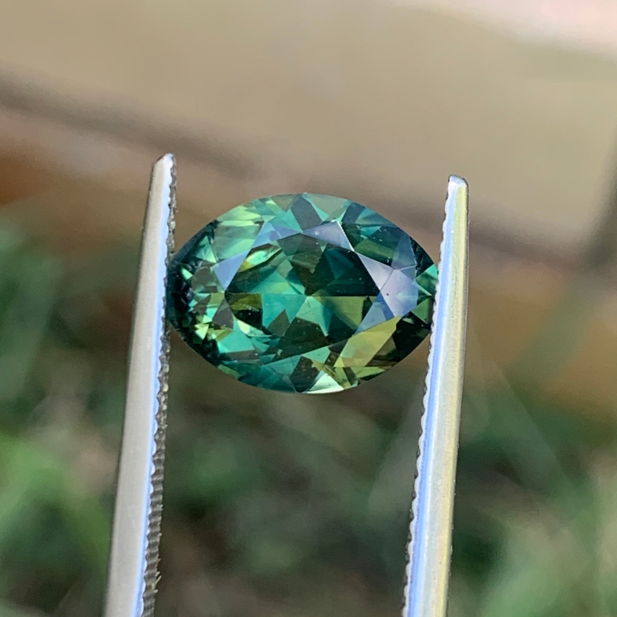 4.1ct Green Parti Sapphire, Oval