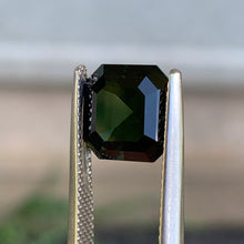 4.25ct Dark Parti Sapphire, Octagon