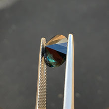 4.27ct Dark Parti Sapphire Round