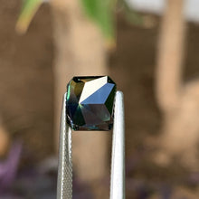 4.43ct Dark Parti Sapphire, Octagon